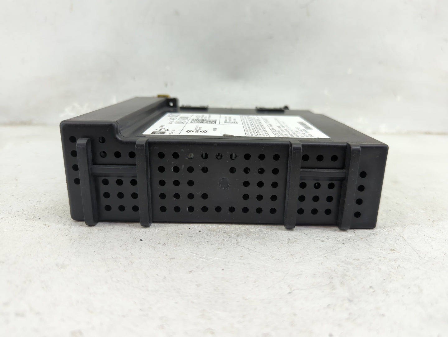 2016-2018 Chevrolet Suburban Radio AM FM Cd Player Receiver Replacement P/N:84278527 Fits Fits 2016 2017 2018 2019 2020 OEM 