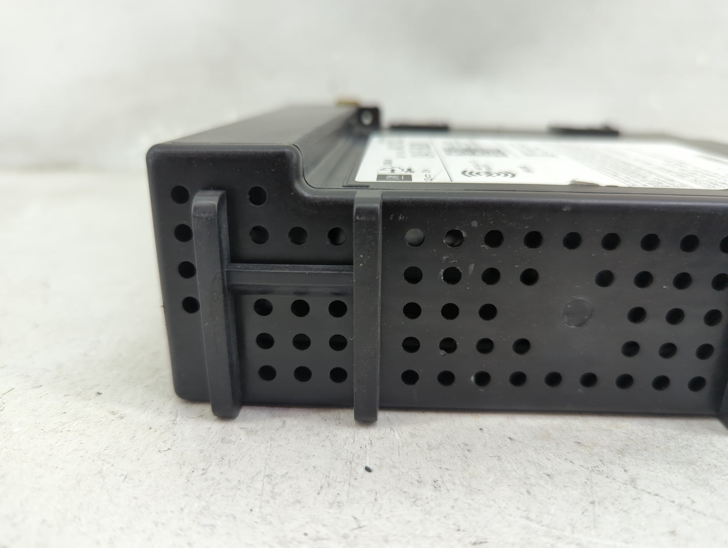2016-2018 Chevrolet Suburban Radio AM FM Cd Player Receiver Replacement P/N:84278527 Fits Fits 2016 2017 2018 2019 2020 OEM 