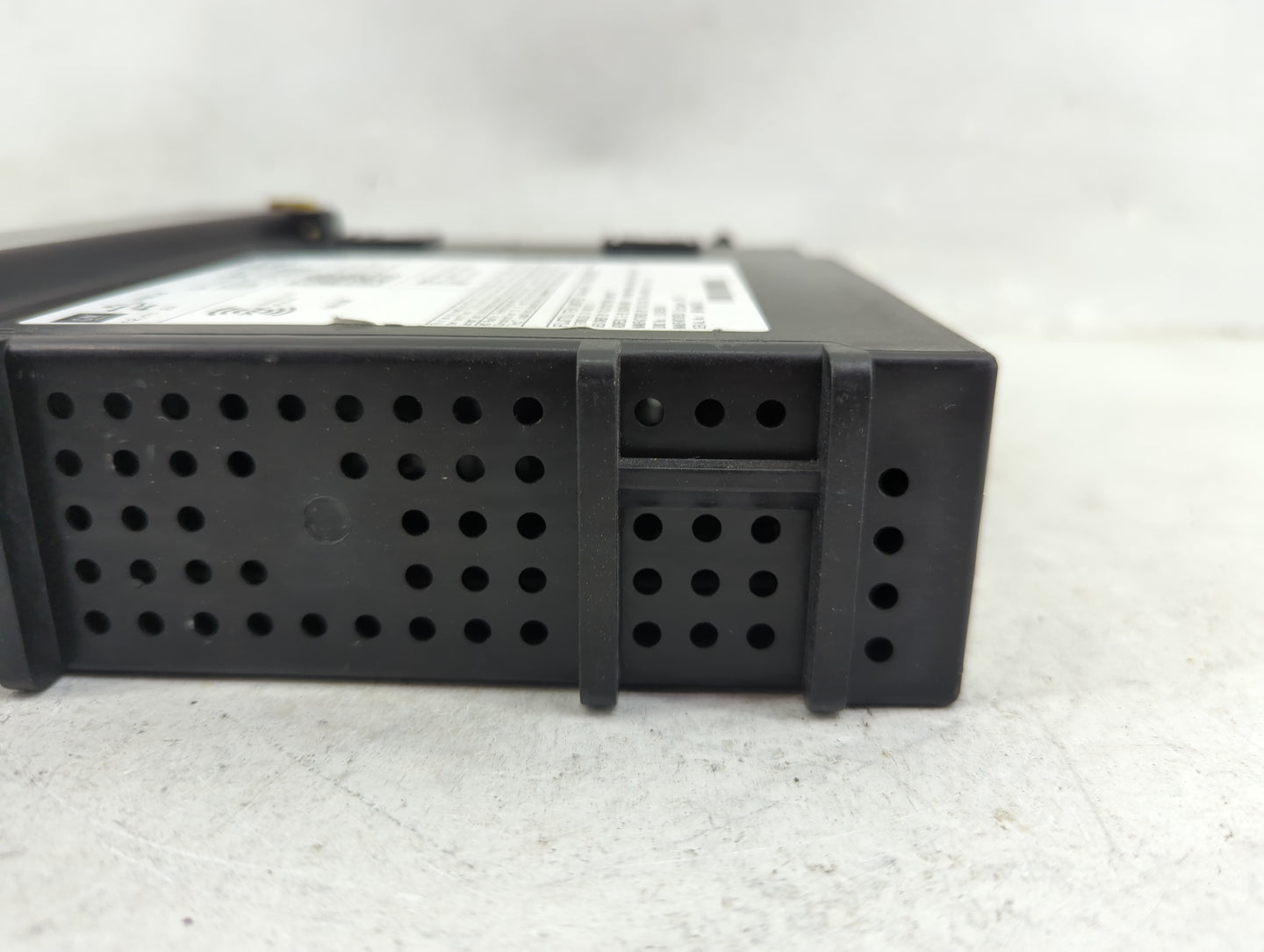 2016-2018 Chevrolet Suburban Radio AM FM Cd Player Receiver Replacement P/N:84278527 Fits Fits 2016 2017 2018 2019 2020 OEM 