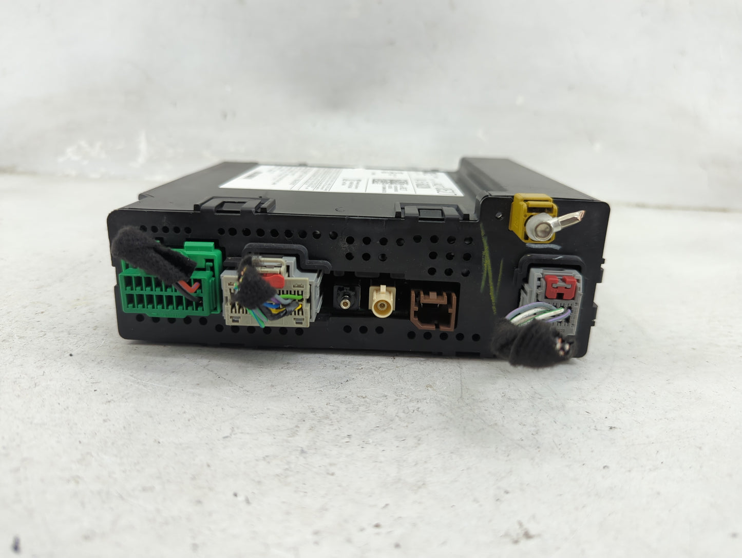 2016-2018 Chevrolet Suburban Radio AM FM Cd Player Receiver Replacement P/N:84278527 Fits Fits 2016 2017 2018 2019 2020 OEM 