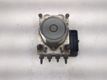 2018 Chevrolet Suburban ABS Pump Control Module Replacement P/N:84256786 84256787, 8511207, 59329795 Fits Fits 2016 2017 OEM Used Auto Parts
