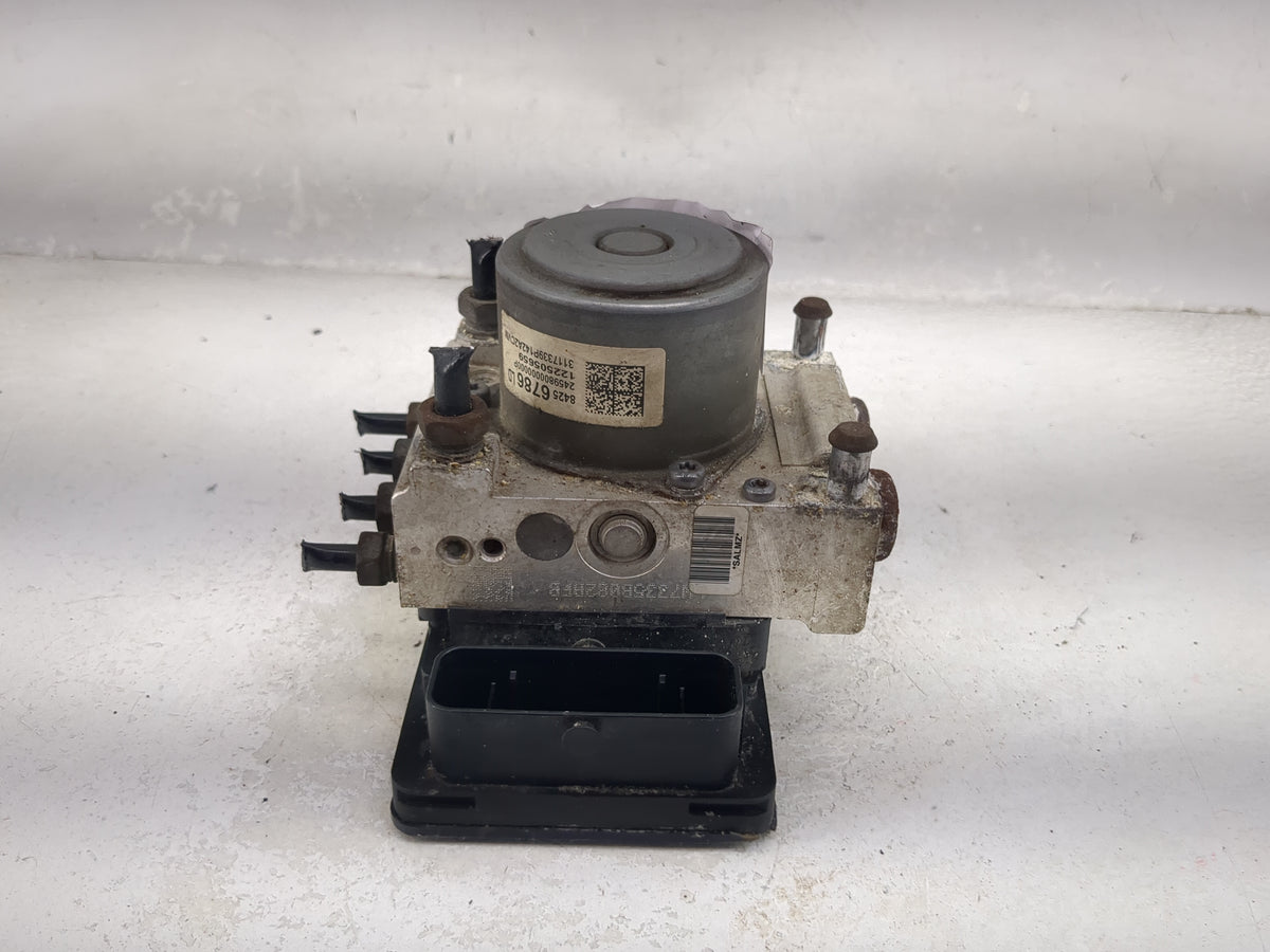 2018 Chevrolet Suburban Anti-Lock Brake ABS Pump Module Actuator OEM P/N:84256786 84256787, 8511207, 59329795 Fits Fits 2016