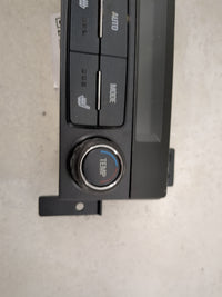 2017-2018 Chevrolet Suburban Climate Control Module Temperature AC/Heater Replacement P/N:LUT0543F 186 877-05 Fits OEM Used 