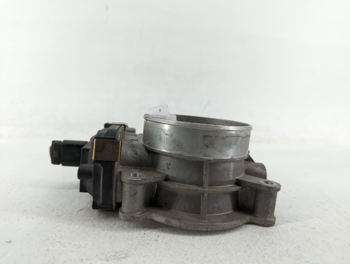 2018 Chevrolet Suburban Throttle Body P/N:12617792 12678224 Fits Fits 2014 2015 2016 2017 2019 2020 2021 2022 OEM Used Auto 