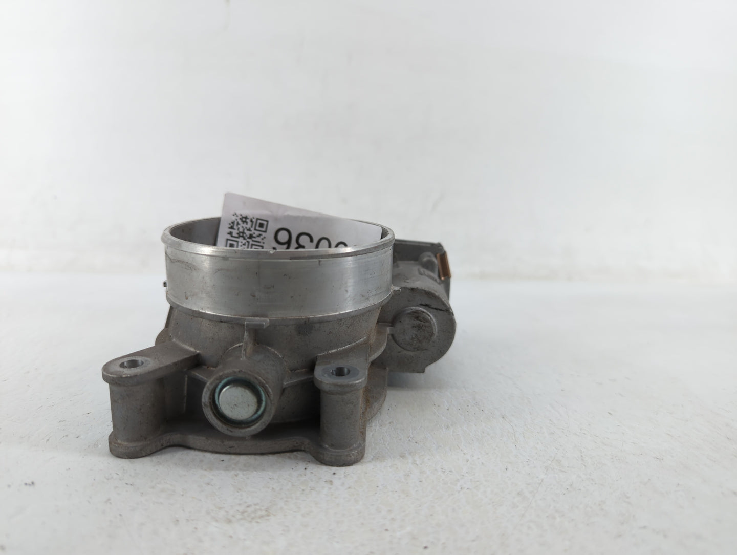2018 Chevrolet Suburban Throttle Body P/N:12617792 12678224 Fits Fits 2014 2015 2016 2017 2019 2020 2021 2022 OEM Used Auto 