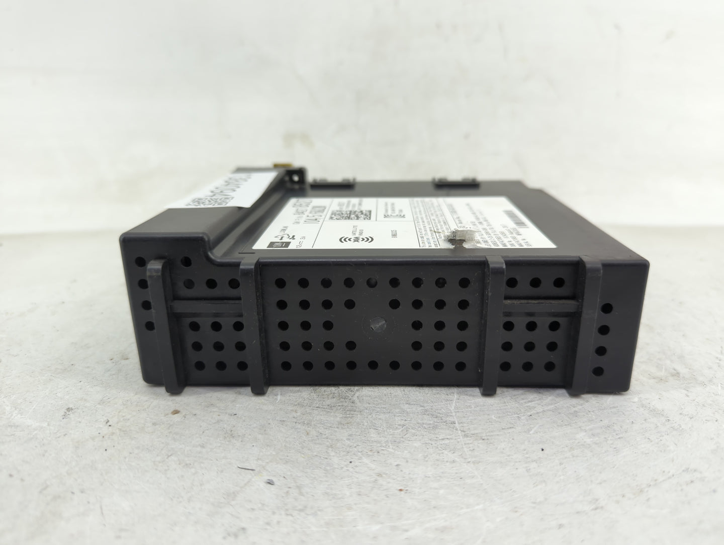 2018 Chevrolet Suburban 1500 Radio AM FM Cd Player Receiver Replacement P/N:84278527 Fits Fits 2017 2019 OEM Used Auto Parts