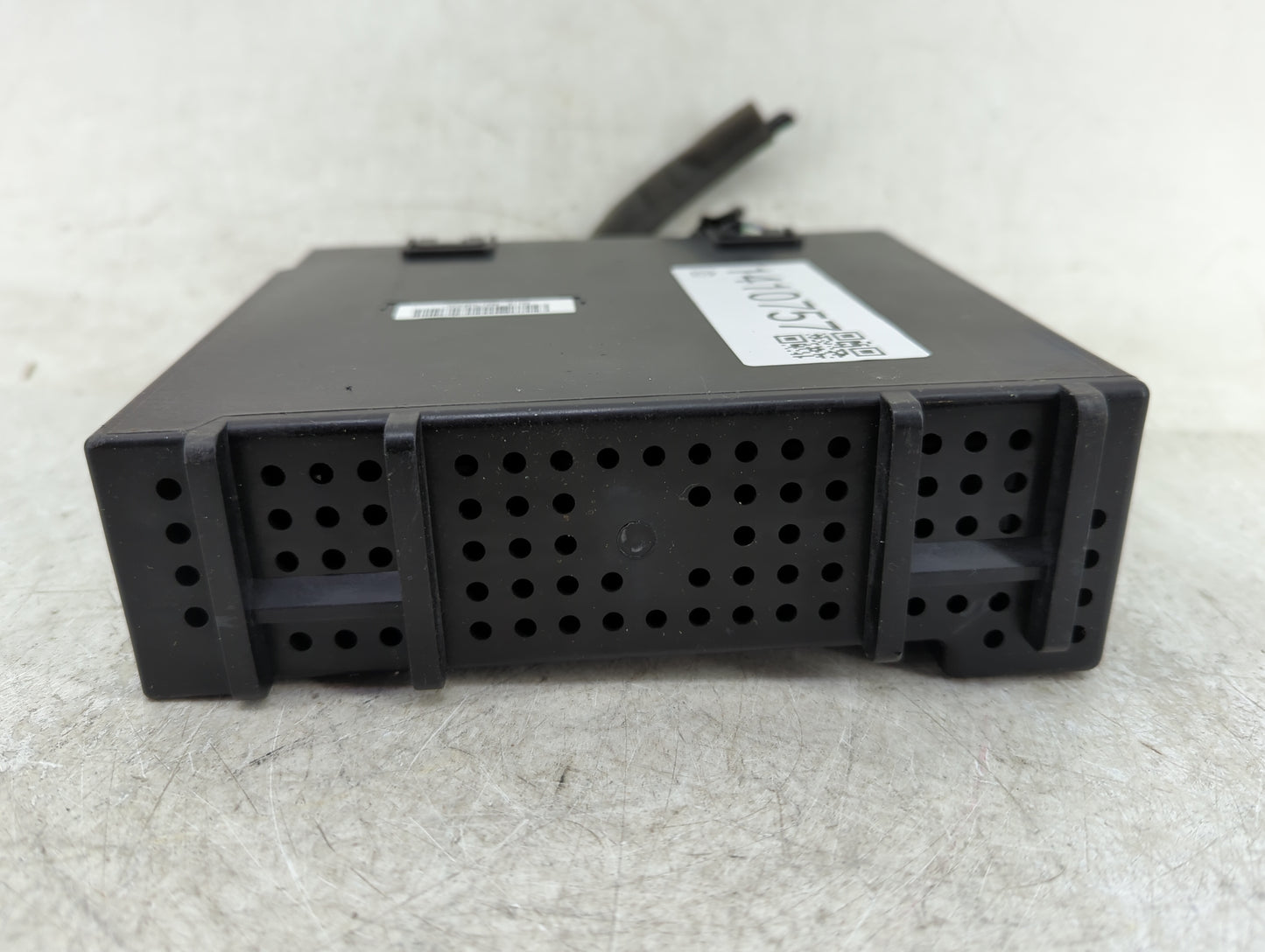 2018 Chevrolet Suburban 1500 Radio AM FM Cd Player Receiver Replacement P/N:84278527 Fits Fits 2017 2019 OEM Used Auto Parts
