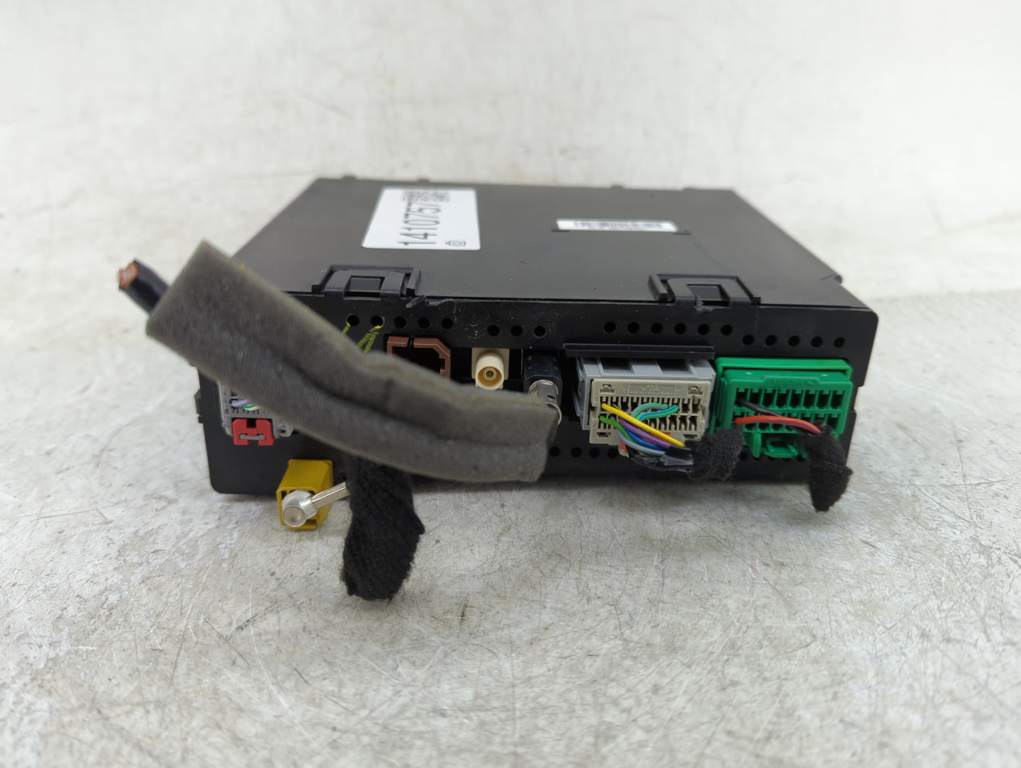 2018 Chevrolet Suburban 1500 Radio AM FM Cd Player Receiver Replacement P/N:84278527 Fits Fits 2017 2019 OEM Used Auto Parts