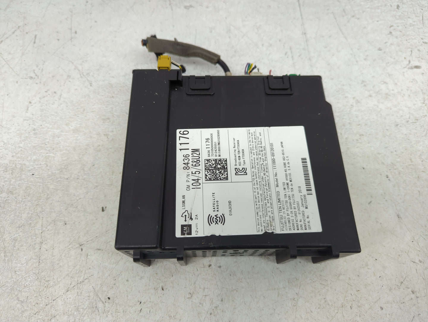2018 Chevrolet Suburban 1500 Radio AM FM Cd Player Receiver Replacement P/N:84361176 Fits Fits 2016 2017 2019 2020 OEM Used 