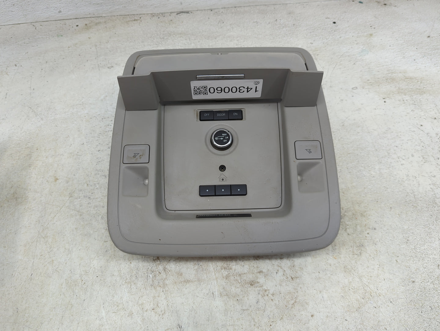 2018 Chevrolet Suburban 1500 Overhead Roof Console - Oemusedautoparts1.com
