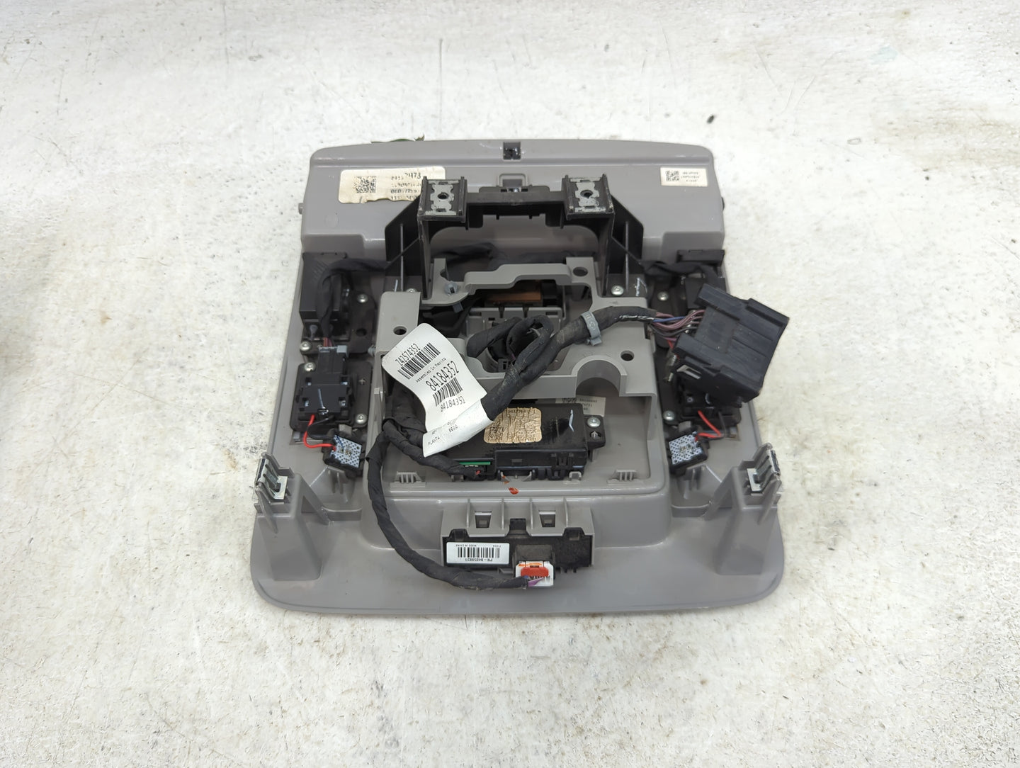 2018 Chevrolet Suburban 1500 Overhead Roof Console - Oemusedautoparts1.com