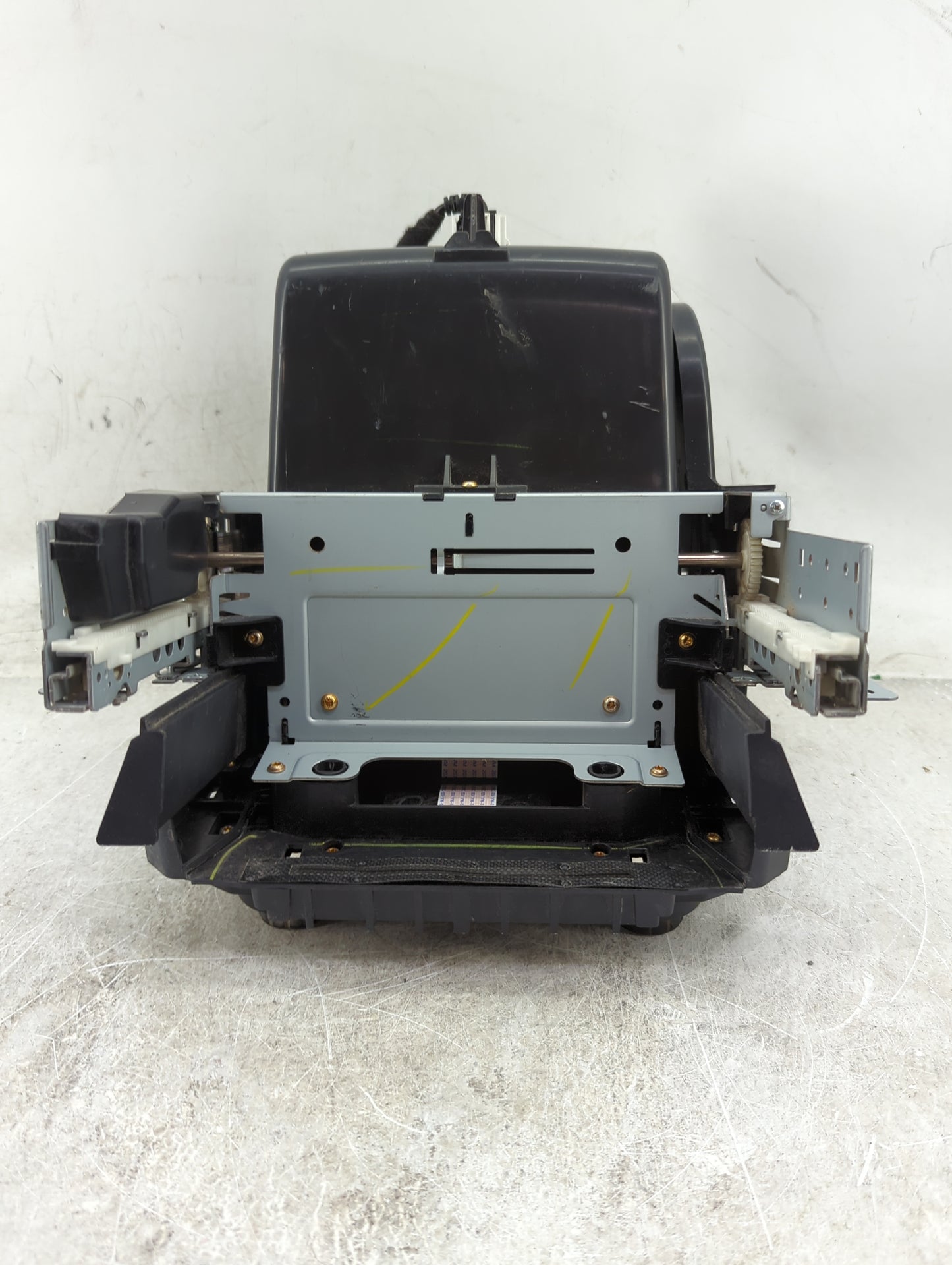 2018 Chevrolet Suburban 1500 Radio AM FM Cd Player Receiver Replacement Fits OEM Used Auto Parts - Oemusedautoparts1.com