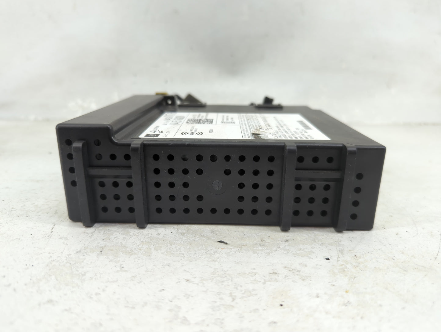 2018 Chevrolet Suburban 1500 Radio AM FM Cd Player Receiver Replacement P/N:84361176 FT0040A Fits Fits 2017 2019 OEM Used Au
