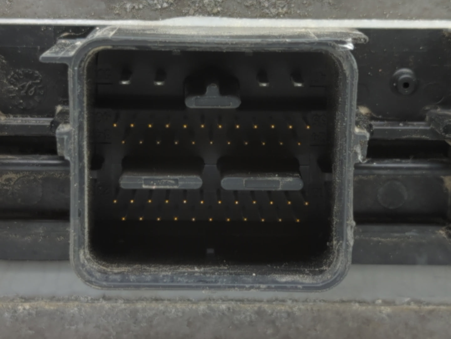 2018 Chevrolet Suburban 1500 PCM Engine Control Computer ECU ECM PCU OEM P/N:8L8A-12A650-APB 8L8A-12A650-BEA Fits Fits 2008 