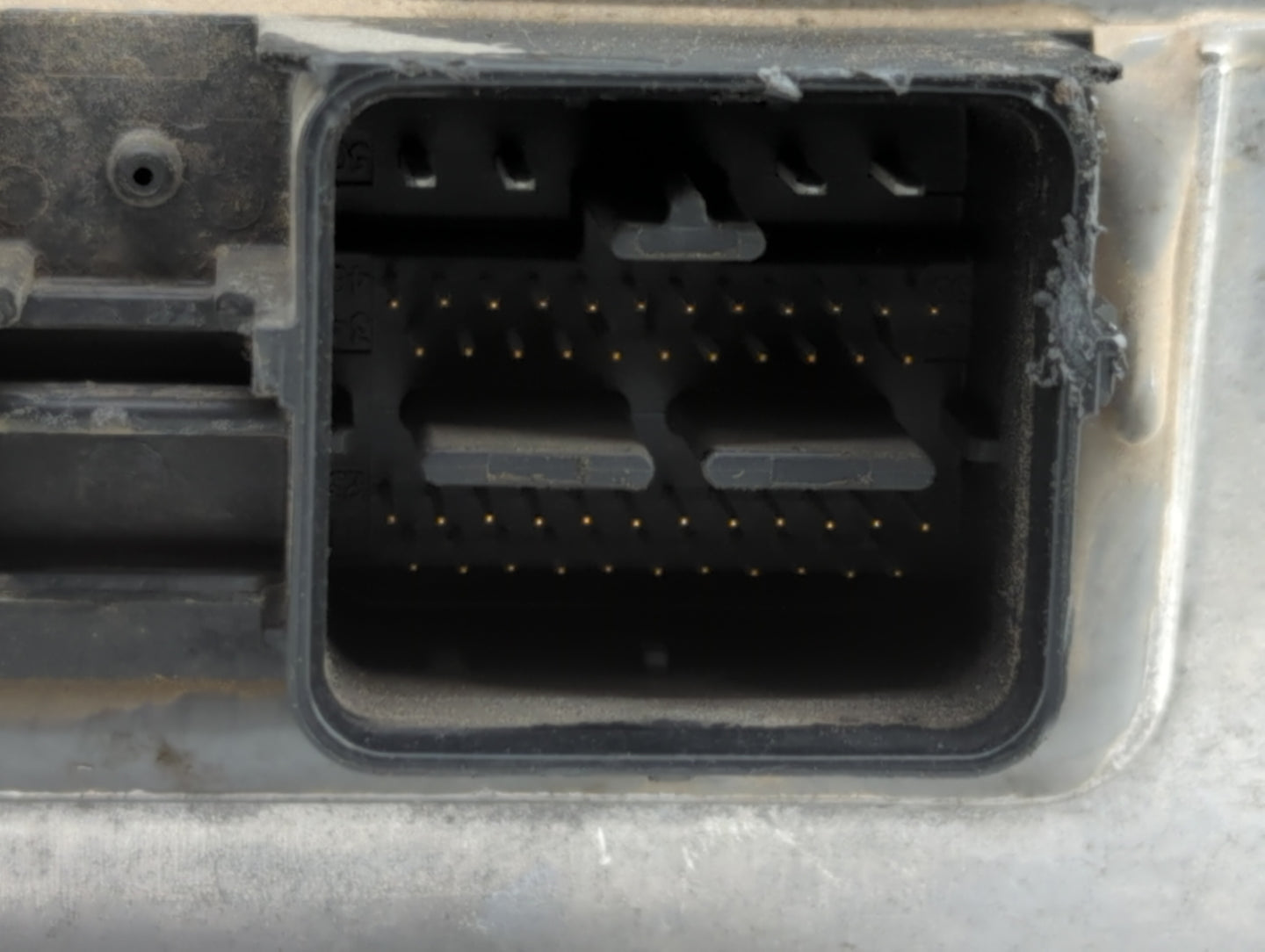 2018 Chevrolet Suburban 1500 PCM Engine Control Computer ECU ECM PCU OEM P/N:8L8A-12A650-APB 8L8A-12A650-BEA Fits Fits 2008 
