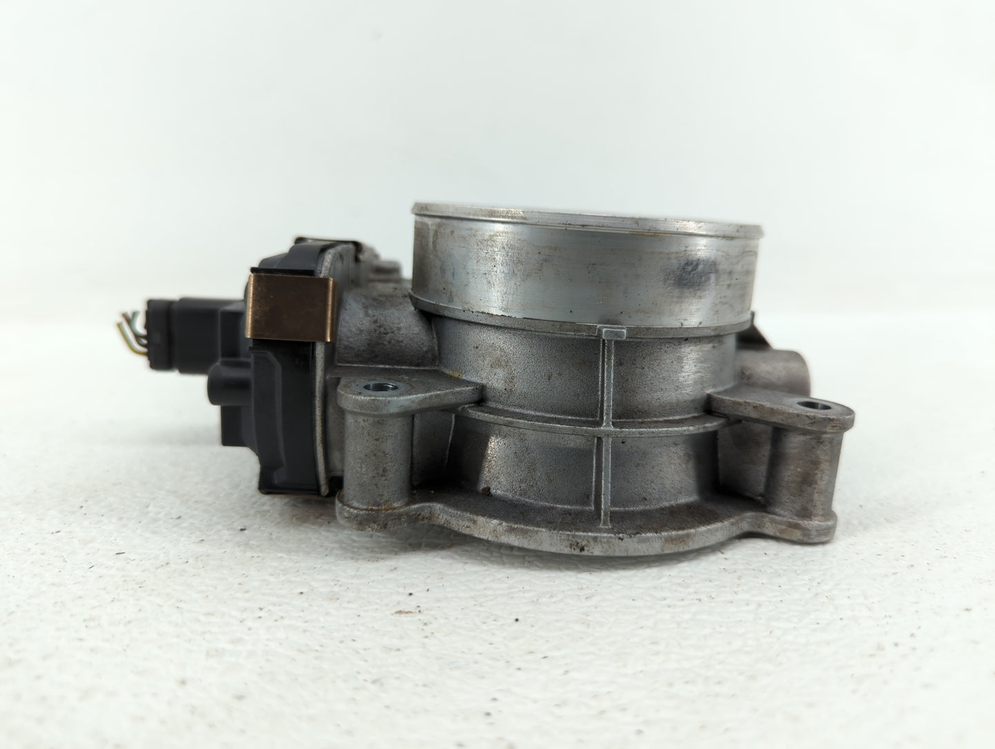 2018 Chevrolet Suburban 1500 Throttle Body P/N:12678224 12617792 Fits Fits 2014 2015 2016 2017 2019 OEM Used Auto Parts - Oe