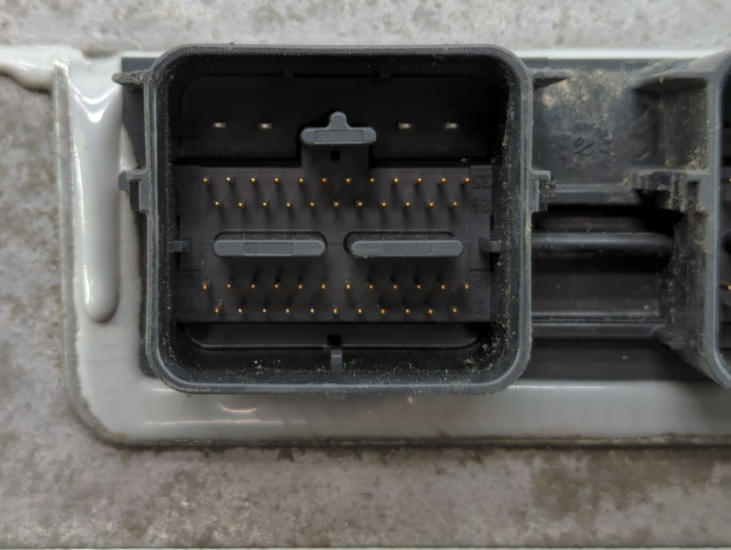 2018 Chevrolet Suburban 1500 PCM Engine Control Computer ECU ECM PCU OEM P/N:8L8A-12A650-APB 8L8A-12A650-BEA Fits Fits 2008 