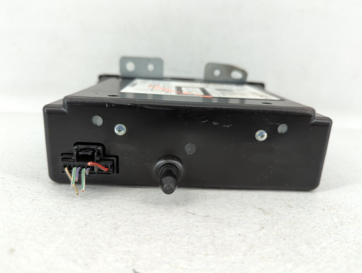 Chevrolet Suburban 1500 Am Fm Cd Player Radio Receiver - Oemusedautoparts1.com