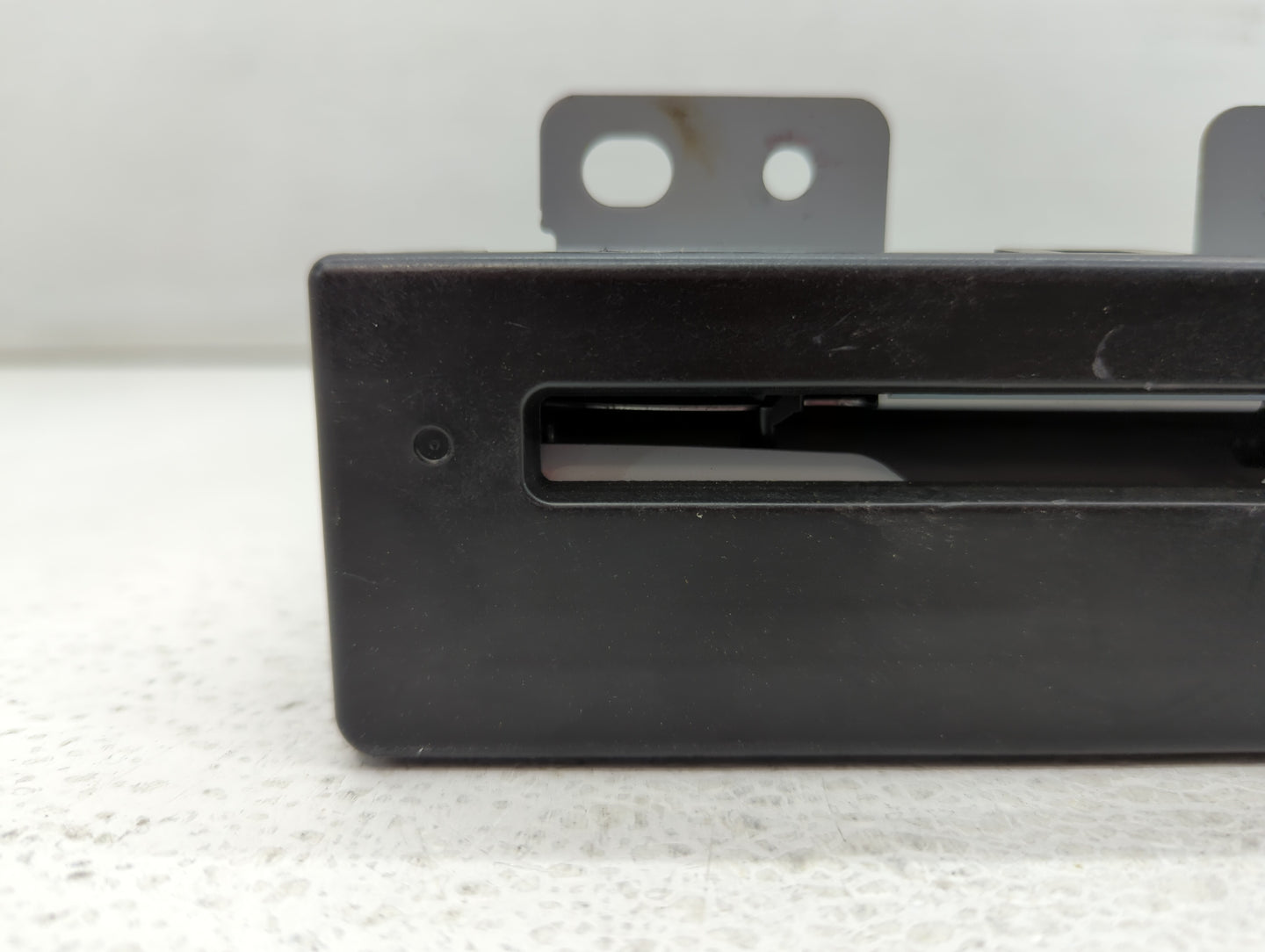 2018 Chevrolet Suburban 1500 Radio AM FM Cd Player Receiver Replacement P/N:84016434 Fits Fits 2017 2019 2020 OEM Used Auto 