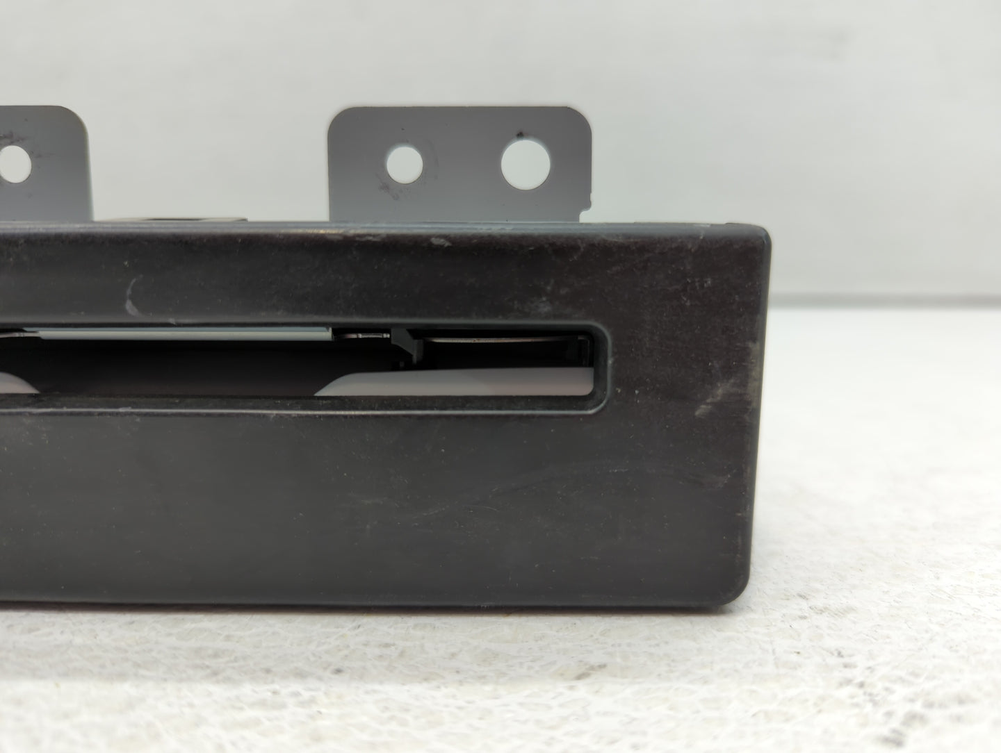 2018 Chevrolet Suburban 1500 Radio AM FM Cd Player Receiver Replacement P/N:84016434 Fits Fits 2017 2019 2020 OEM Used Auto 