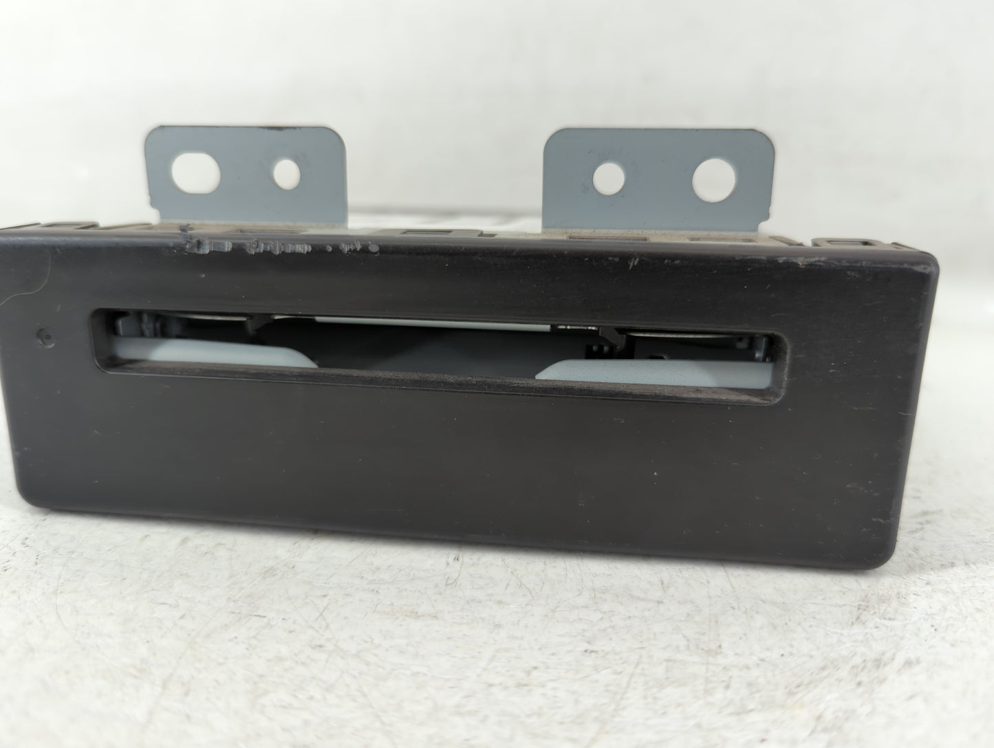 2018 Chevrolet Suburban 1500 Radio AM FM Cd Player Receiver Replacement P/N:84016434 Fits Fits 2017 2019 2020 OEM Used Auto 