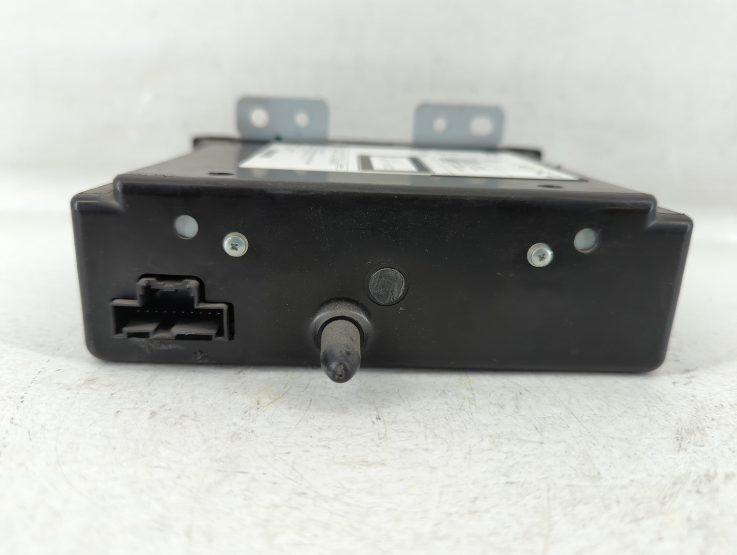 2018 Chevrolet Suburban 1500 Radio AM FM Cd Player Receiver Replacement P/N:84016434 Fits Fits 2017 2019 2020 OEM Used Auto 