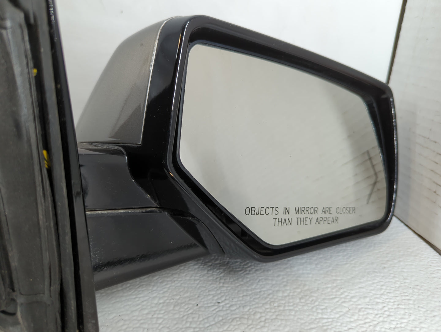 2018 Chevrolet Suburban 1500 Passenger Side View Mirror - Right Door Mirror OEM Used - Oemusedautoparts1.com
