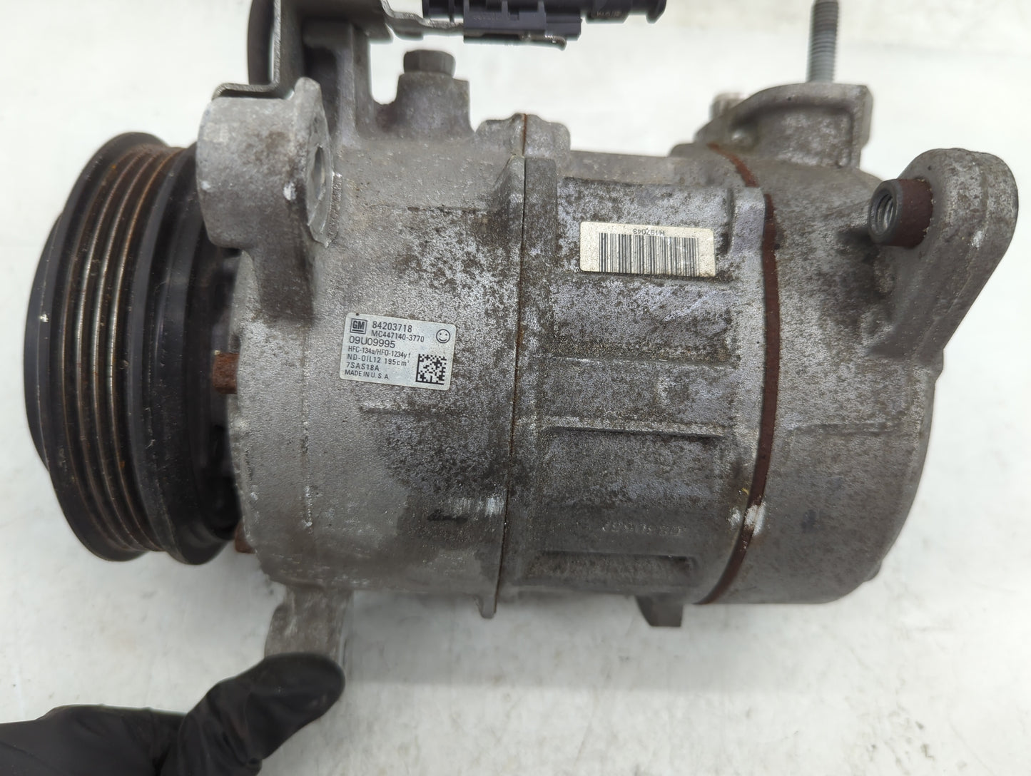 2015-2020 Chevrolet Tahoe Air Conditioning A/c Ac Compressor Oem - Oemusedautoparts1.com
