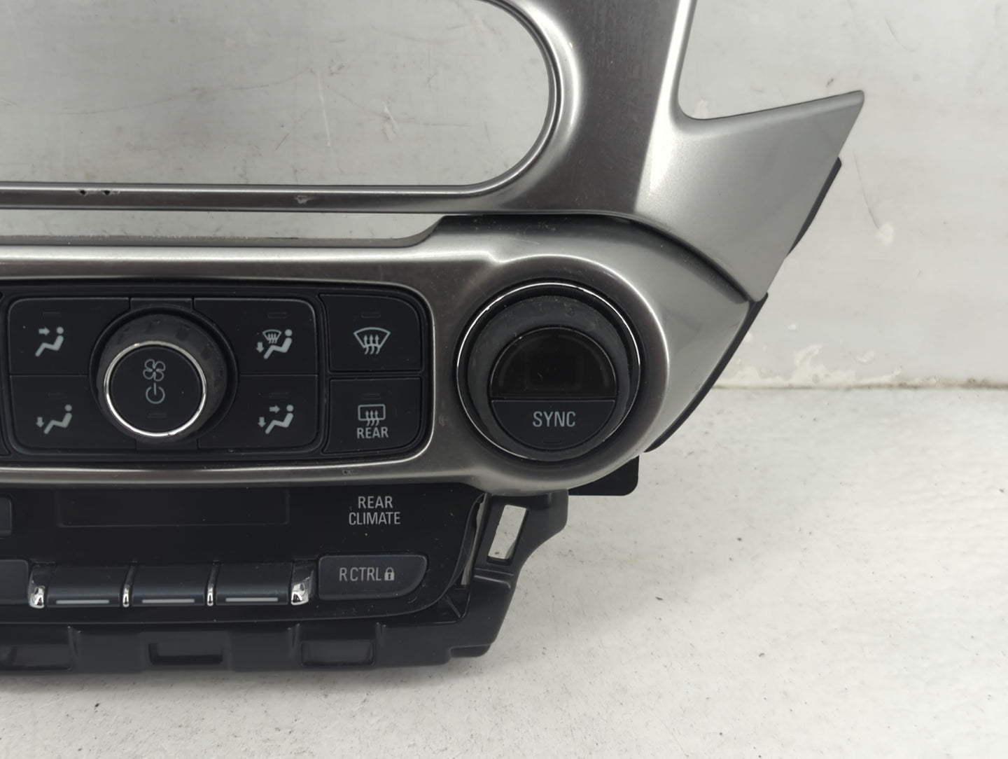 2018 Chevrolet Tahoe Climate Control Module Temperature AC/Heater Replacement P/N:84258727 7370200000000X, 815372982 Fits OE