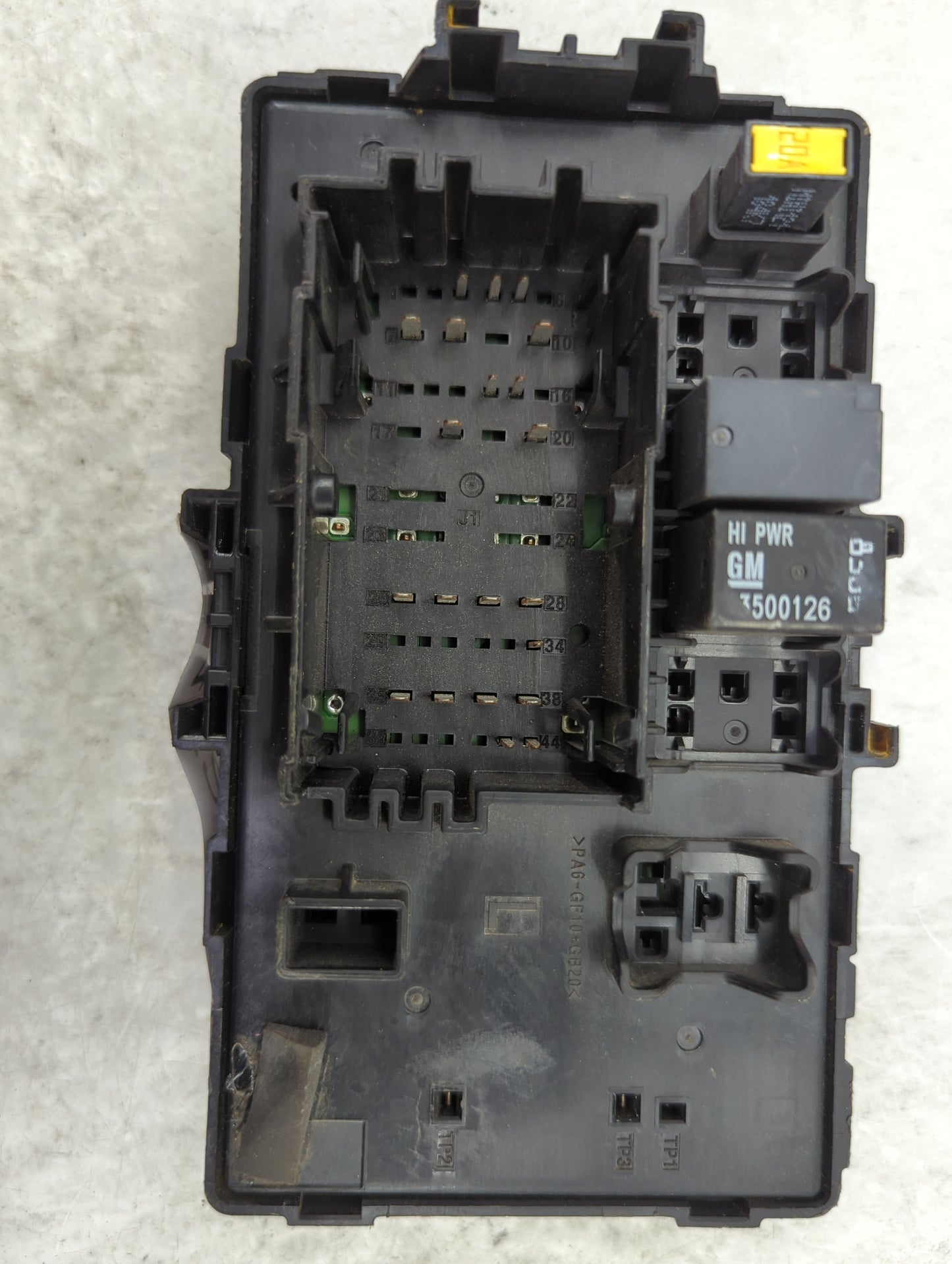 2018-2018 Chevrolet Tahoe Body Control Module Bcm Inner Cabin Fuse Box - Oemusedautoparts1.com