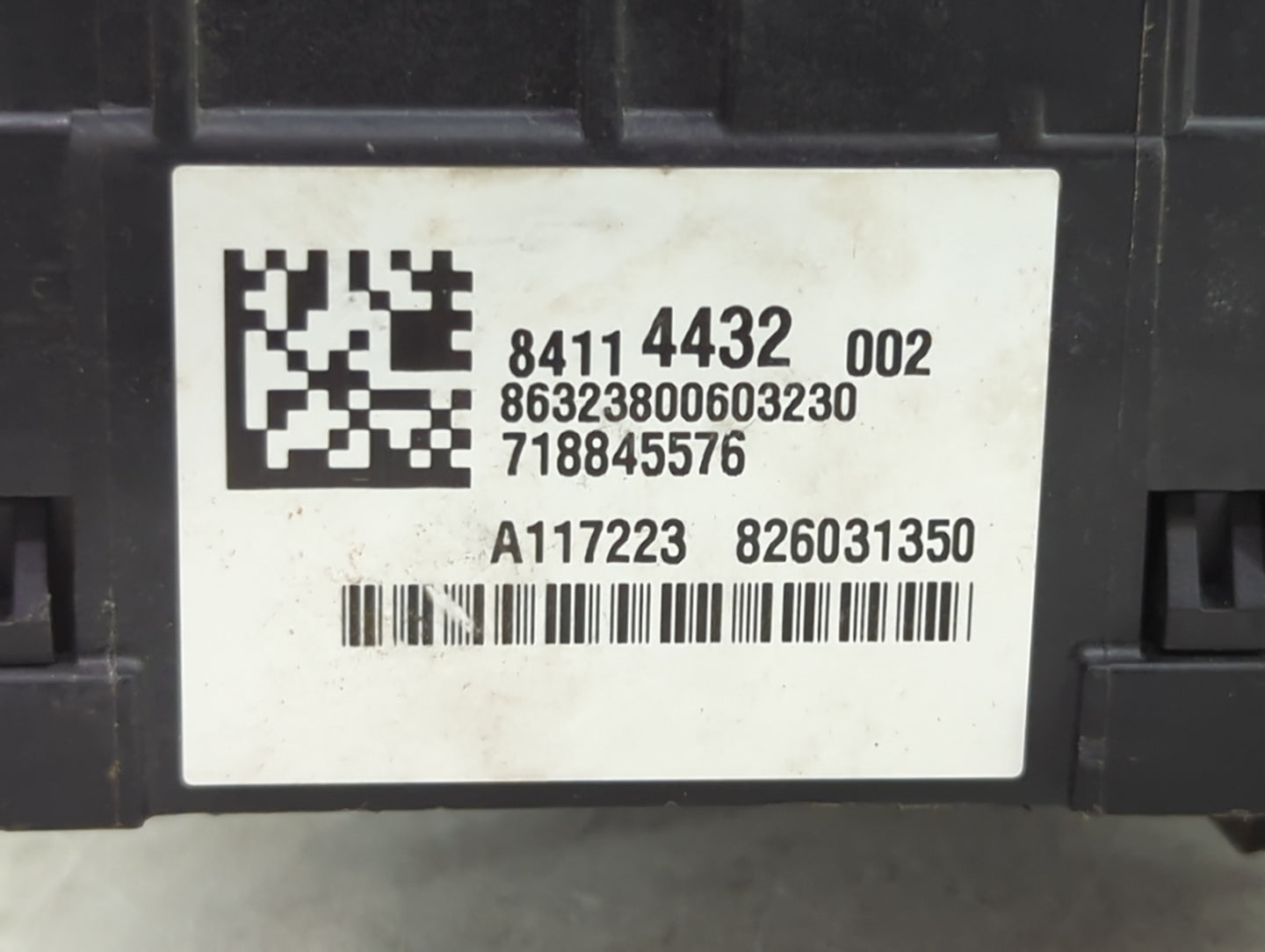 2018-2018 Chevrolet Tahoe Body Control Module Bcm Inner Cabin Fuse Box - Oemusedautoparts1.com