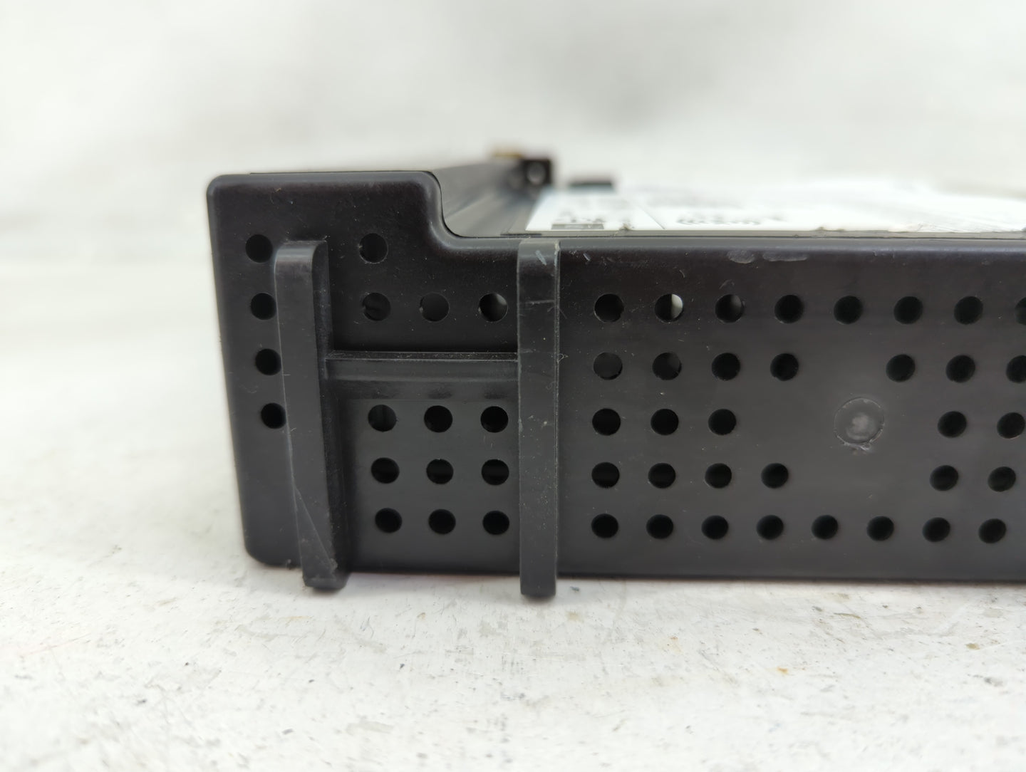 2018-2020 Chevrolet Tahoe Radio AM FM Cd Player Receiver Replacement P/N:84361176 Fits Fits 2018 2019 2020 OEM Used Auto Par