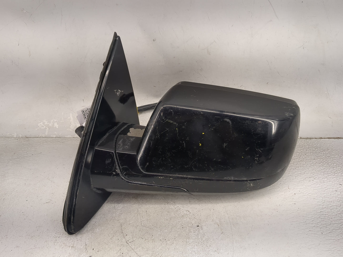2015-2020 Chevrolet Tahoe Driver Side View Mirror - Left Door Mirror OEM Used - Oemusedautoparts1.com