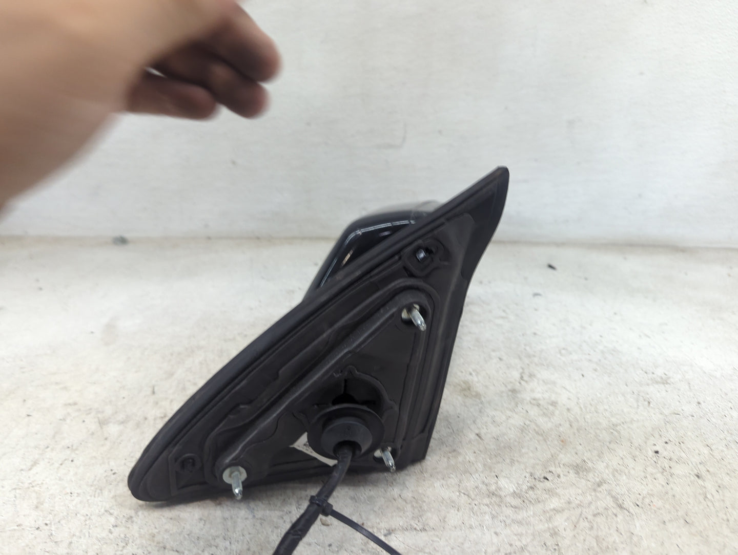2015-2020 Chevrolet Tahoe Passenger Side View Mirror - Right Door Mirror OEM Used - Oemusedautoparts1.com