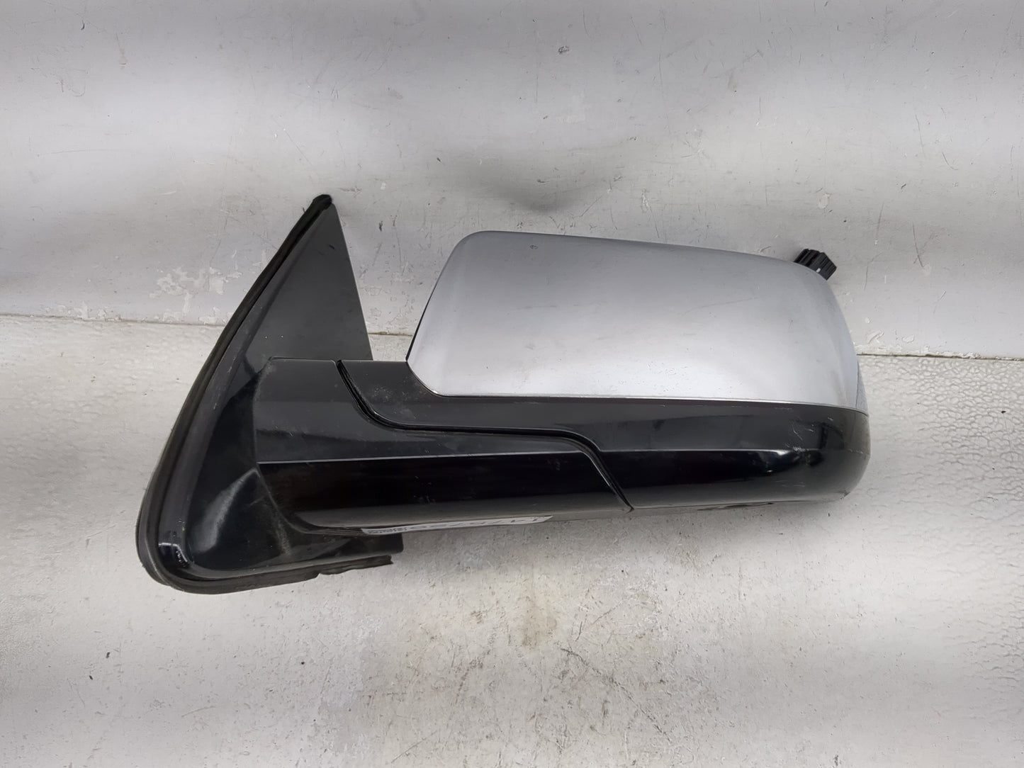 2015-2020 Chevrolet Tahoe Driver Side View Mirror - Left Door Mirror OEM Used - Oemusedautoparts1.com