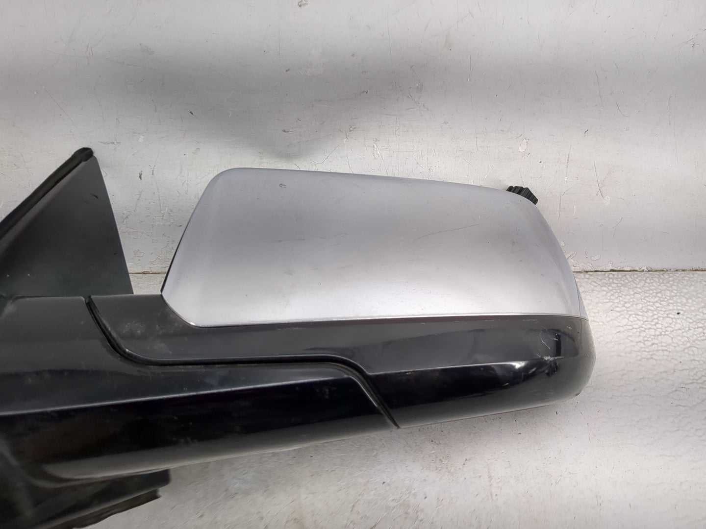 2015-2020 Chevrolet Tahoe Driver Side View Mirror - Left Door Mirror OEM Used - Oemusedautoparts1.com