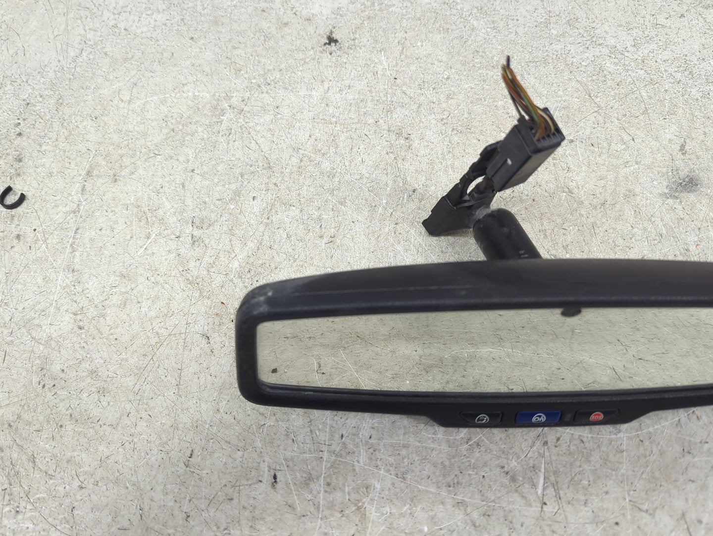 2018 Chevrolet Tahoe Interior Rear View Mirror Replacement OEM P/N:E13 026666 GNTX-1227 Fits OEM Used Auto Parts - Oemusedau