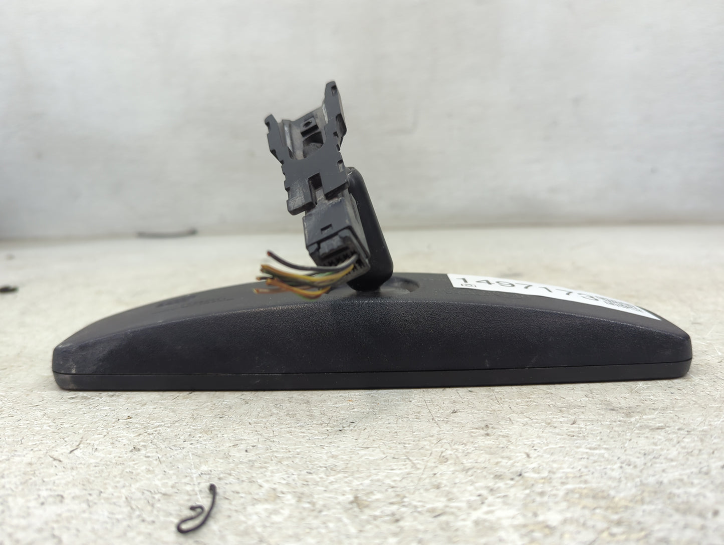 2018 Chevrolet Tahoe Interior Rear View Mirror Replacement OEM P/N:E13 026666 GNTX-1227 Fits OEM Used Auto Parts - Oemusedau