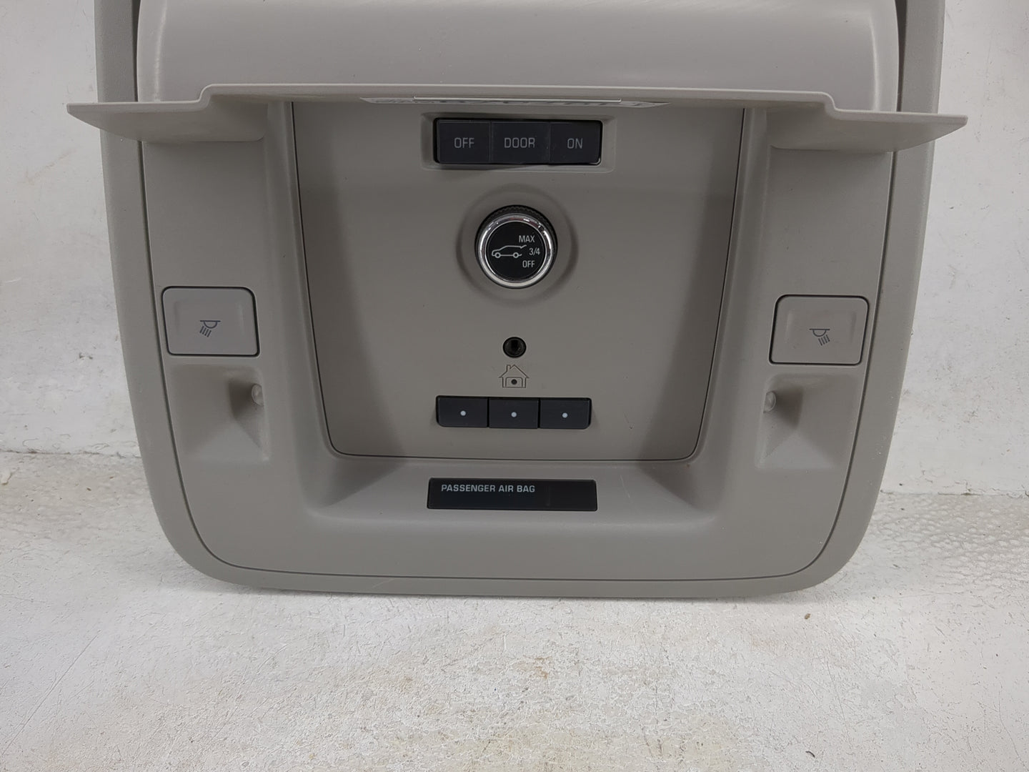 2015-2020 Chevrolet Tahoe Overhead Roof Console Gray - Oemusedautoparts1.com