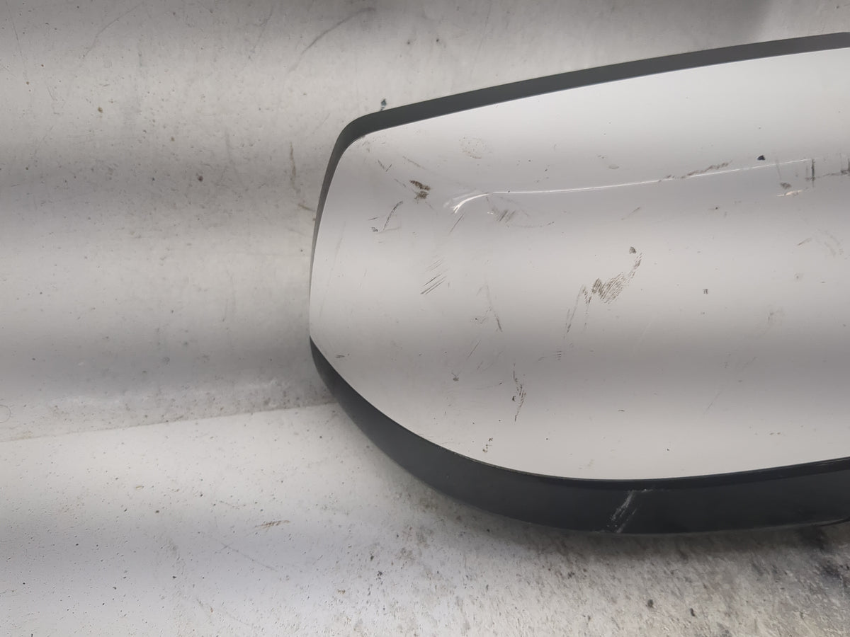 2015-2020 Chevrolet Tahoe Passenger Side View Mirror - Right Door Mirror OEM Used - Oemusedautoparts1.com