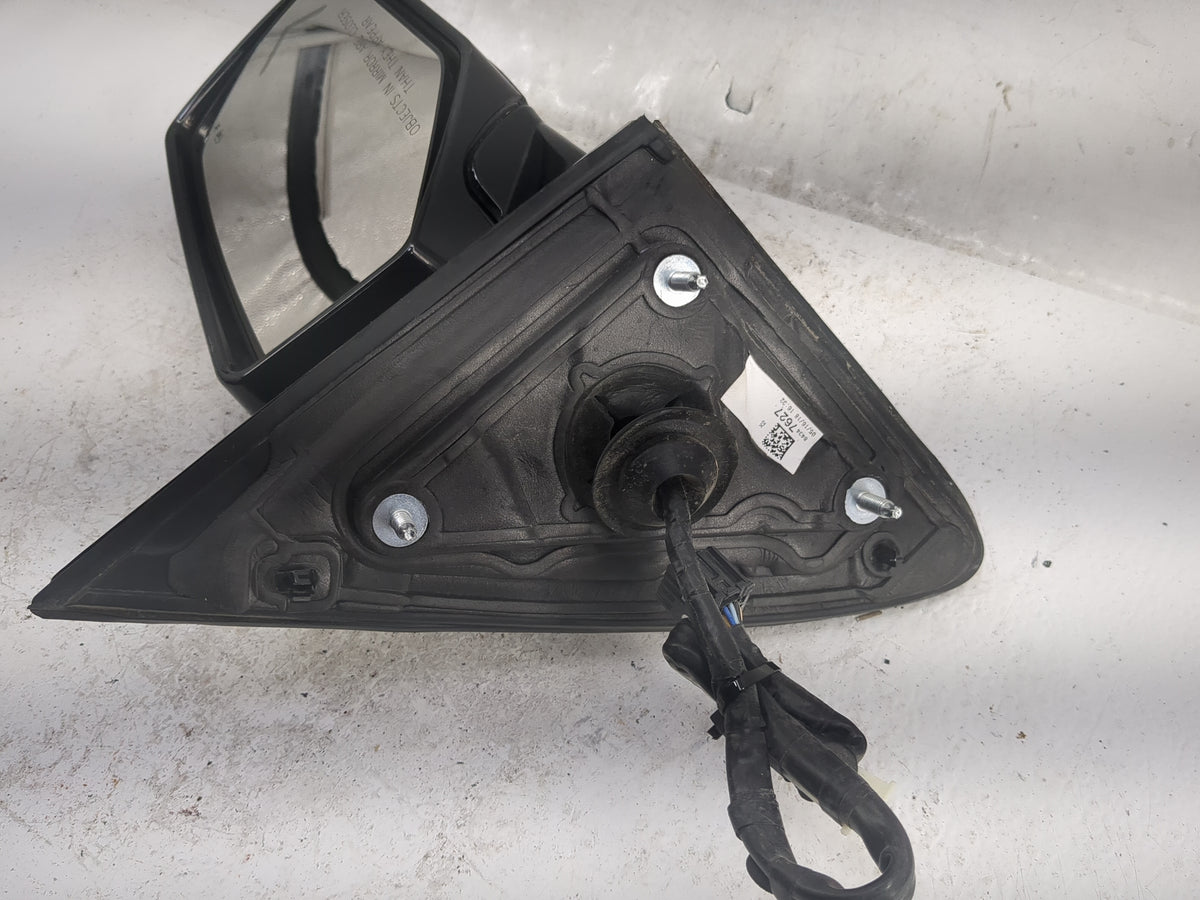 2015-2020 Chevrolet Tahoe Passenger Side View Mirror - Right Door Mirror OEM Used - Oemusedautoparts1.com