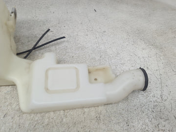 2015-2020 Chevrolet Tahoe Windshield Washer Fluid Reservoir Bottle Oem 1499523