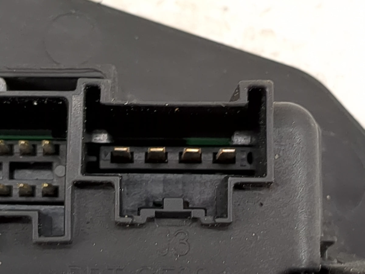 2015-2018 Chevrolet Tahoe Body Control Module Bcm - Oemusedautoparts1.com