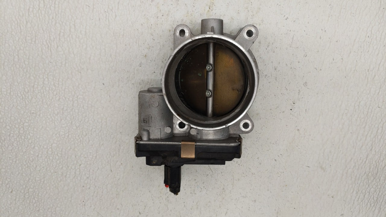 2015-2018 Chevrolet Tahoe Throttle Body P/N:12678224 12617792 Fits Fits 2014 2015 2016 2017 2018 2019 OEM Used Auto Parts - 