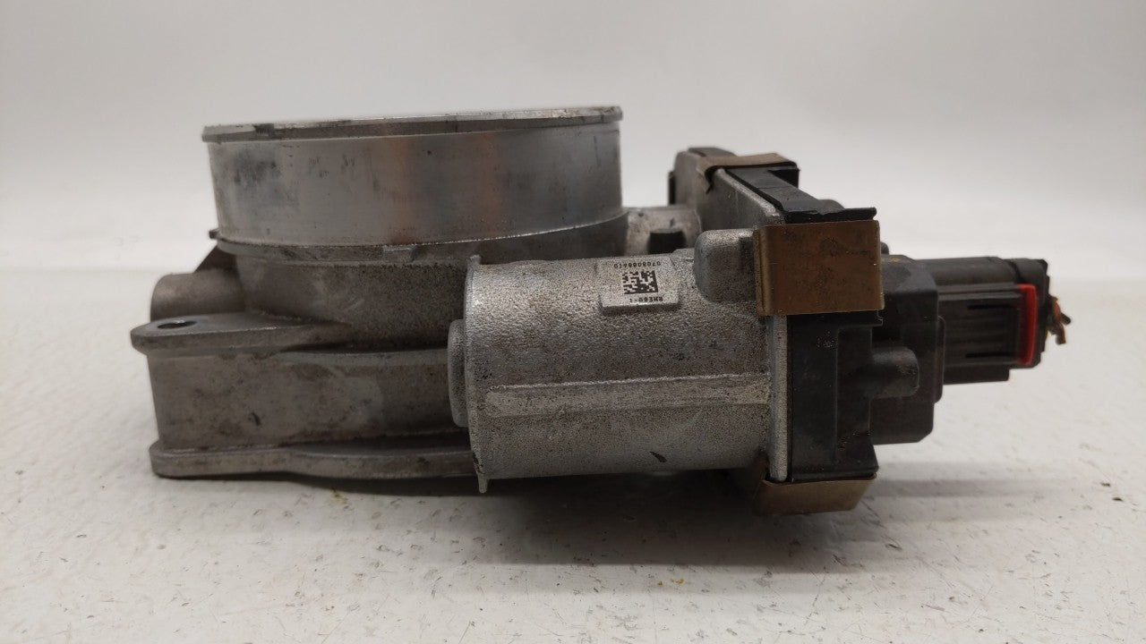 2015-2018 Chevrolet Tahoe Throttle Body P/N:12678224 12617792 Fits Fits 2014 2015 2016 2017 2018 2019 OEM Used Auto Parts - 