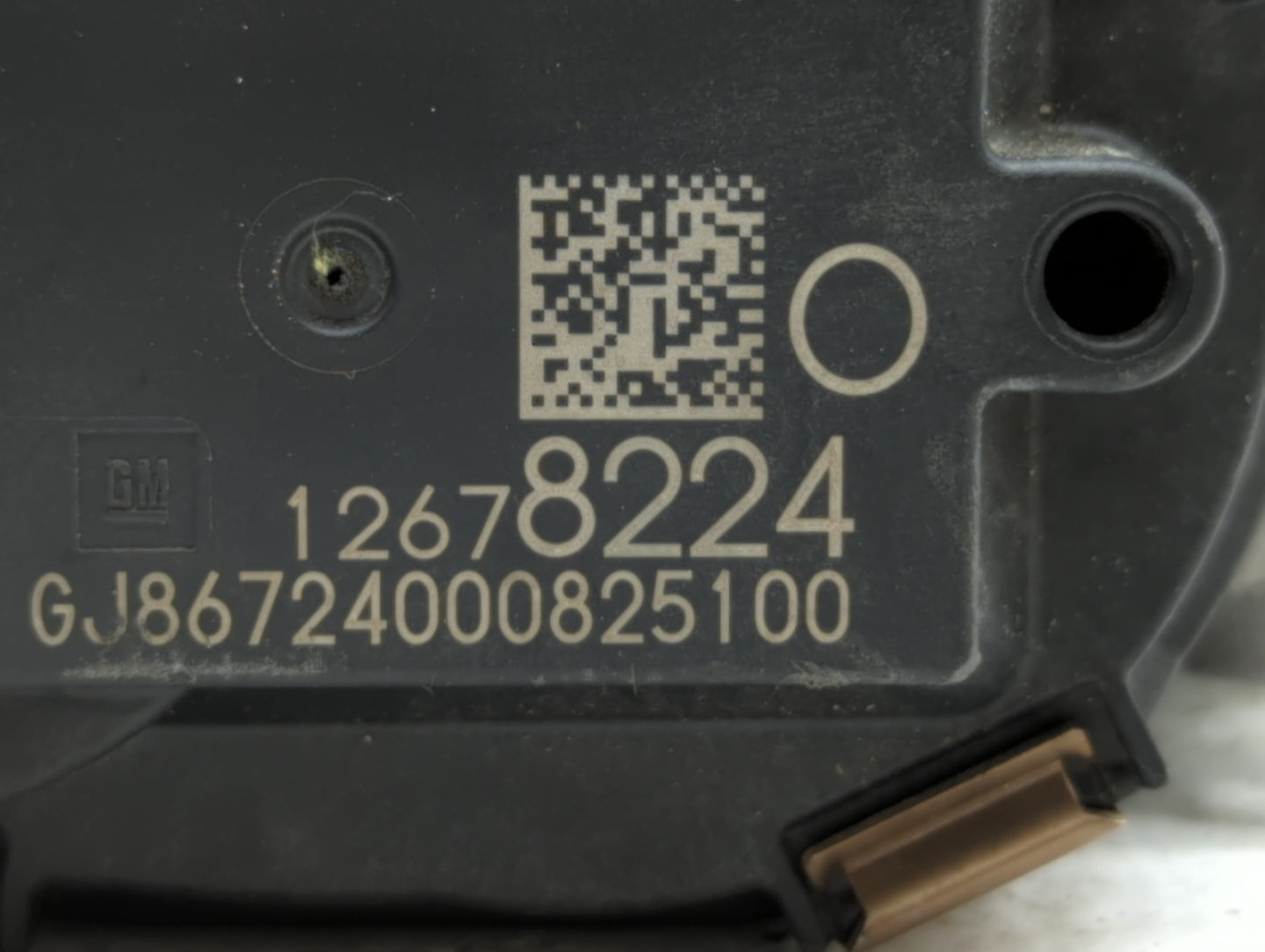 2015-2018 Chevrolet Tahoe Throttle Body P/N:12678224 12617792 Fits Fits 2014 2015 2016 2017 2018 2019 OEM Used Auto Parts - 