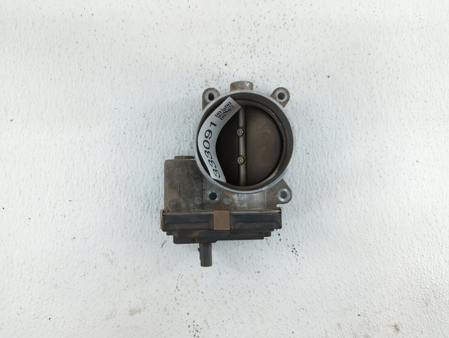 2015-2018 Chevrolet Tahoe Throttle Body P/N:12678224 12617792 Fits Fits 2014 2015 2016 2017 2018 2019 OEM Used Auto Parts - 