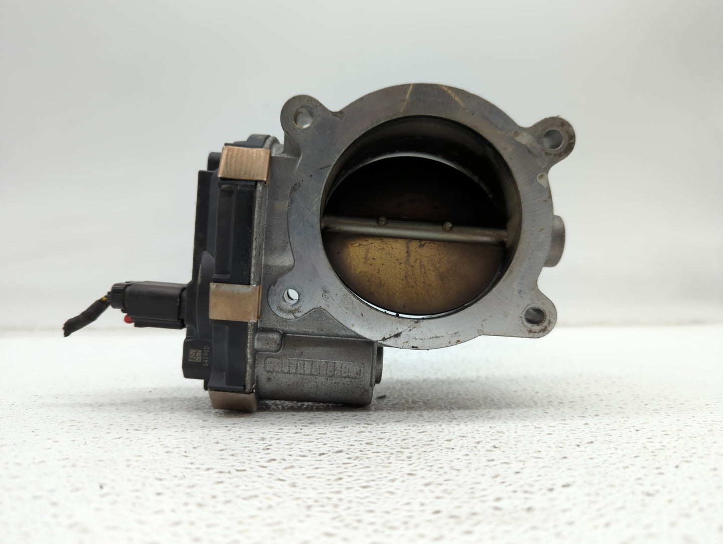 2015-2018 Chevrolet Tahoe Throttle Body P/N:12678224 12617792 Fits Fits 2014 2015 2016 2017 2018 2019 OEM Used Auto Parts - 