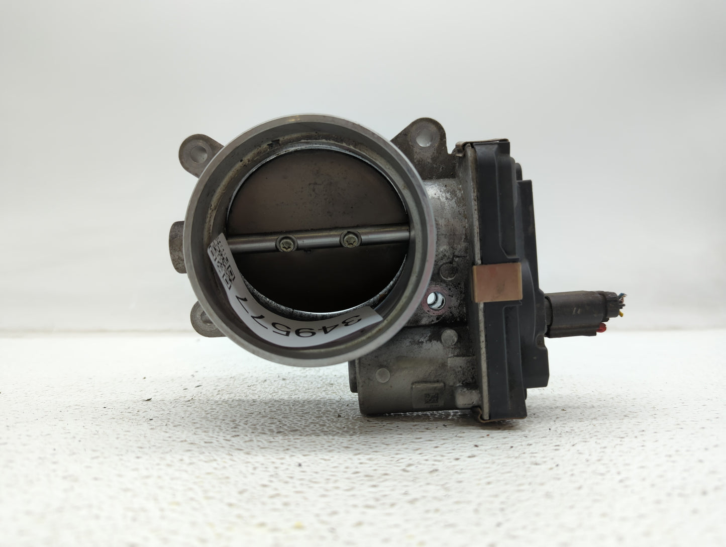 2015-2018 Chevrolet Tahoe Throttle Body P/N:12678224 12617792 Fits Fits 2014 2015 2016 2017 2018 2019 OEM Used Auto Parts - 