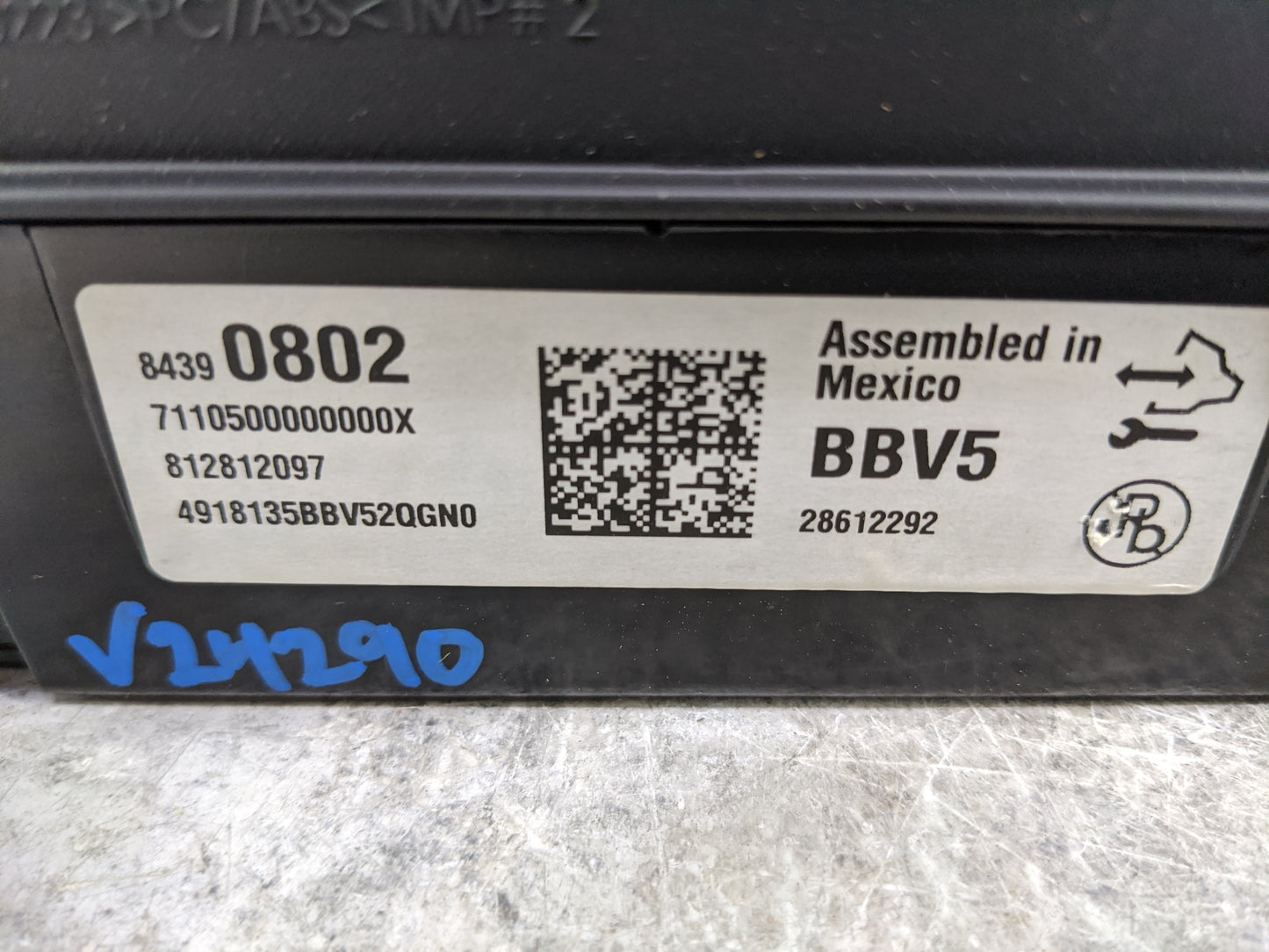2018 Chevrolet Tahoe Instrument Cluster Speedometer Gauges P/N:84390802 28612292, 812812097, 4918135BBV52QGN0 Miles: Fits OE
